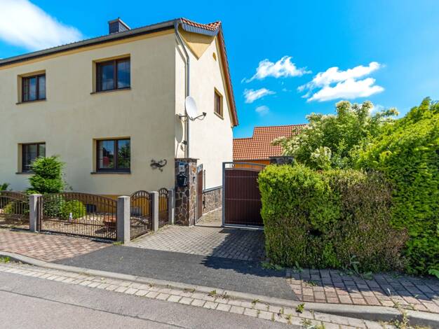 Einfamilienhaus zum Kauf 329.000 € 6 Zimmer 126 m² 821 m² Grundstück Priester Wettin-Löbejün 06193