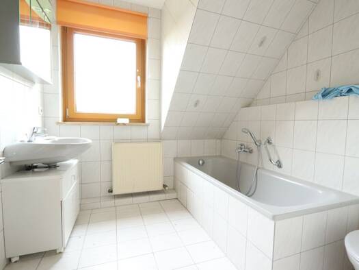 Doppelhaushälfte zur Miete 820 € 3 Zimmer 95 m² 240 m² Grundstück frei ab 01.10.2026 Eckersdorf 95488
