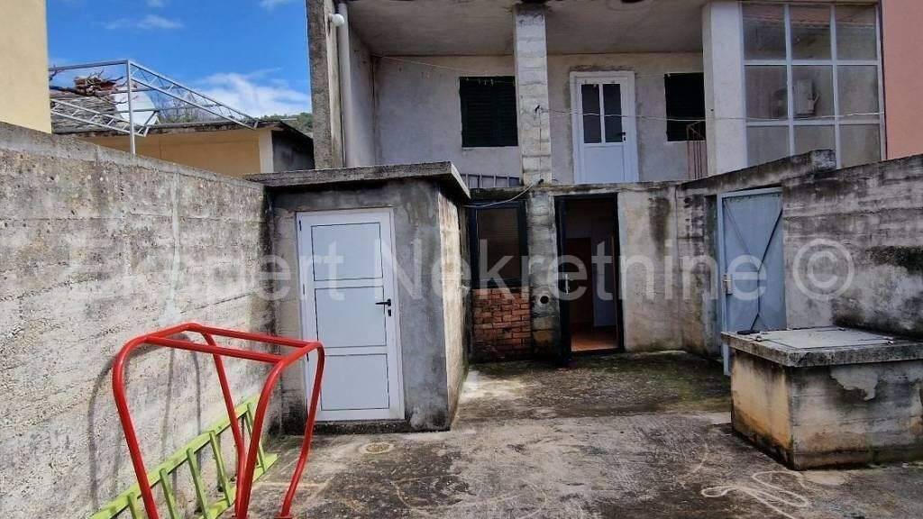 Haus zum Kauf 70.000 € 6 Zimmer 125 m² Marina