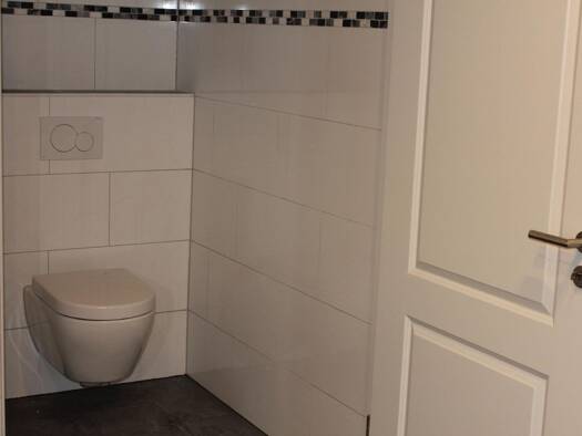 Einfamilienhaus zur Miete 3.400 € 8,5 Zimmer 228 m² 228 m² Grundstück frei ab sofort Okriftel Hattersheim 65795