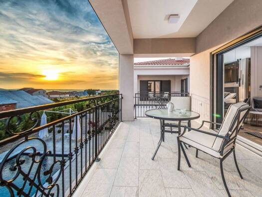 Haus zum Kauf 1.200.000 € 5 Zimmer 1.154 m² Zadar