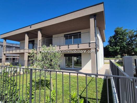 Wohnung zum Kauf 385.000 € 2 Zimmer 127 m² 1. Geschoss frei ab sofort Loc. Gazzoli Costermano sul Garda 37010