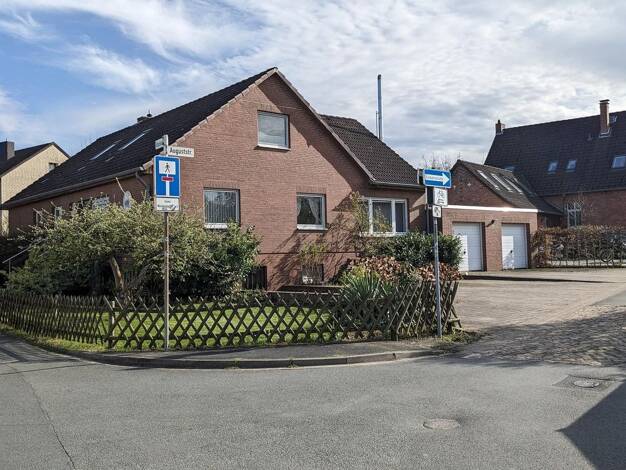 Einfamilienhaus zum Kauf provisionsfrei 435.000 € 9 Zimmer 210 m² 998 m² Grundstück Barsinghausen Barsinghausen 30890