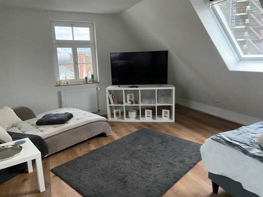 Wohnung zur Miete 1.000 € 1,5 Zimmer 48 m² Dachgeschoss frei ab 15.08.2025 Brunnenstraße 13 Bad Cannstatt Stuttgart 70372