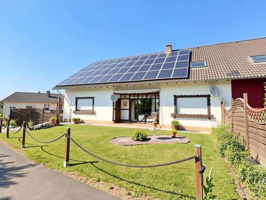 Doppelhaushälfte zum Kauf 95.000 € 4 Zimmer 118 m² 629 m² Grundstück Urschmitt 56825