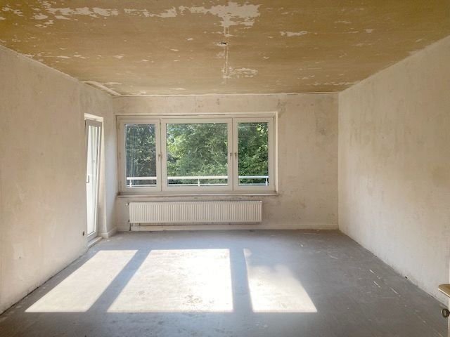 Wohnung zum Kauf 280.000 € 4 Zimmer 92 m²<br/>Wohnfläche 1.<br/>Geschoss ab sofort<br/>Verfügbarkeit Rath Düsseldorf 40470