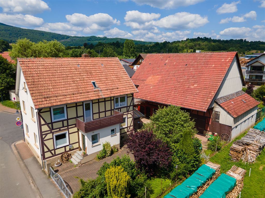 Einfamilienhaus zum Kauf 170.000 € 5 Zimmer 150 m²<br/>Wohnfläche 910 m²<br/>Grundstück Frankershausen Berkatal 37297