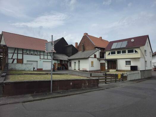 Einfamilienhaus zum Kauf provisionsfrei 170.000 € 8 Zimmer 150 m² 672 m² Grundstück Bornstr. 2 Widdershausen Heringen 36266