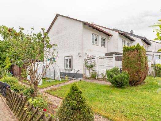 Reihenhaus zur Miete 2.600 € 5 Zimmer 106,2 m² 456 m² Grundstück frei ab 01.09.2026 Waldstraße 44 Dreieichenhain Dreieich 63303