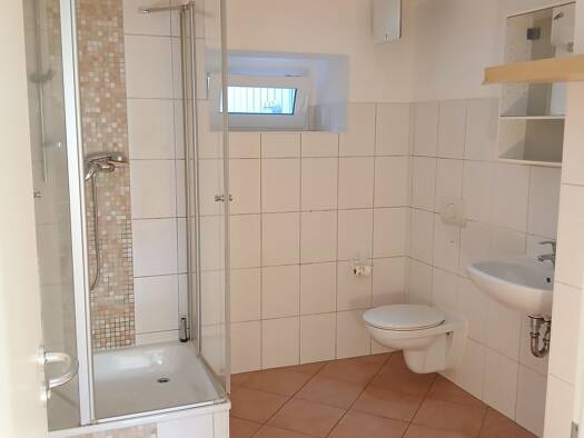 Wohnung zur Miete 500 € 3 Zimmer 90 m² Geschoss EG/3 frei ab sofort Camburg Dornburg-Camburg 07774