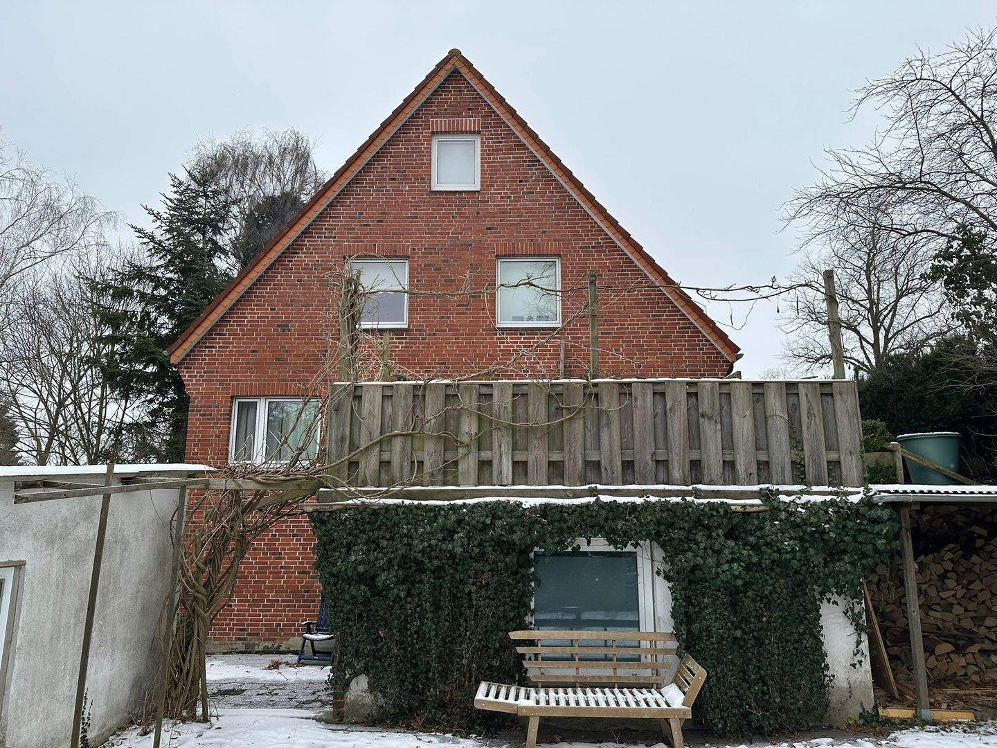 Immobilie in Lensahn - Raum für Familie und Ideen: großzügiges Einfamilienhaus mit kleinem Garten und Doppelgarage - Bild 4