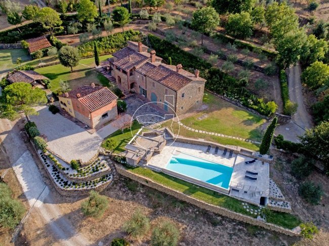 Einfamilienhaus zum Kauf 1.800.000 € 610 m²<br/>Wohnfläche 10.000 m²<br/>Grundstück Arezzo 52100