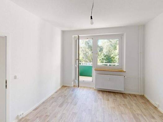 Wohnung zur Miete 290 € 2 Zimmer 45,4 m² 6. Geschoss frei ab 01.03.2026 Augsburger Str. 26 Bernsdorf Chemnitz 09126
