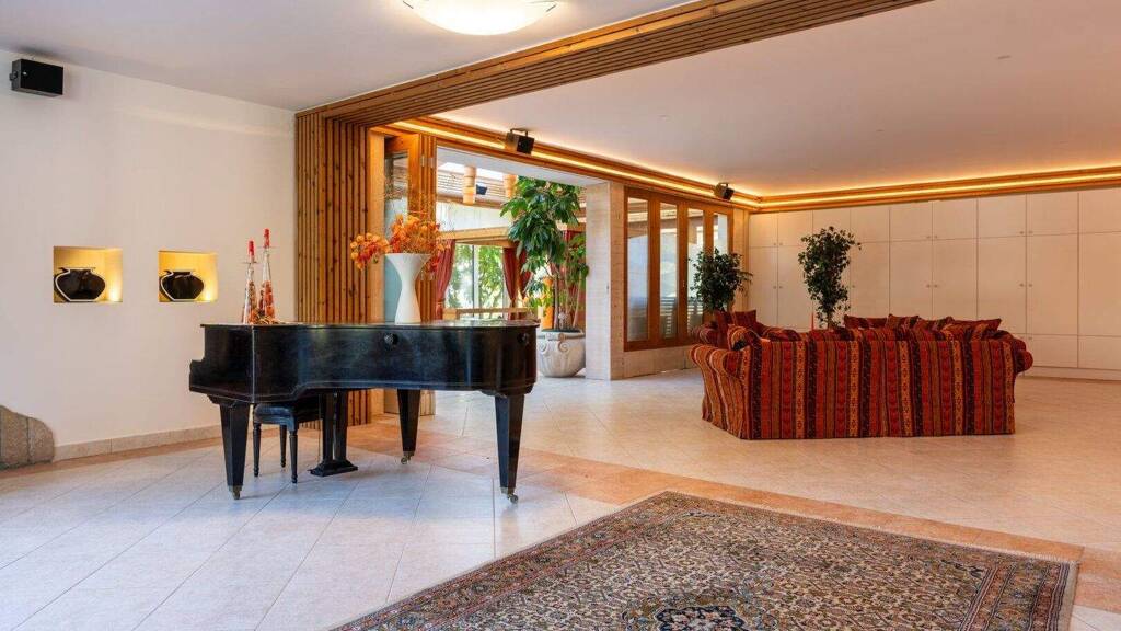 Villa zum Kauf 2.890.000 € 799 m² 2.033 m² Grundstück Fischamend 2401