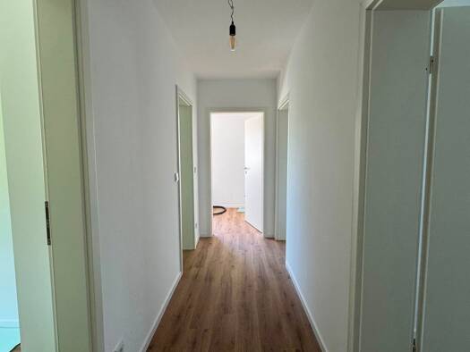 Wohnung zur Miete 1.300 € 3 Zimmer 71 m² Geschoss 3/4 frei ab sofort Griesheim Frankfurt am Main 65933