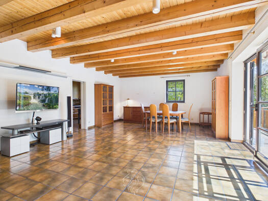 Einfamilienhaus zur Miete 1.300 € 4 Zimmer 210 m² 984 m² Grundstück Hasselberg Hasloch 97907