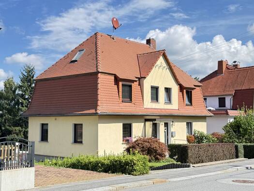 Doppelhaushälfte zum Kauf 129.000 € 4 Zimmer 78 m² 330 m² Grundstück Waldstraße 16 Kirschau Schirgiswalde-Kirschau 02681