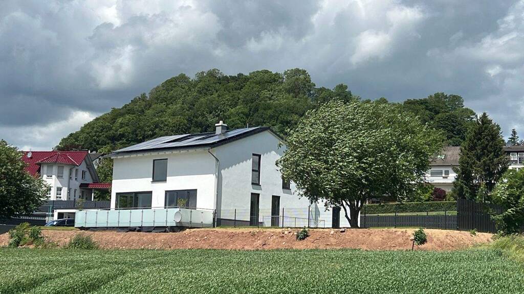 Einfamilienhaus zur Miete 2.950 € 6 Zimmer 210 m² 760 m² Grundstück Heimeradstrasse Burghasungen Zierenberg 34289