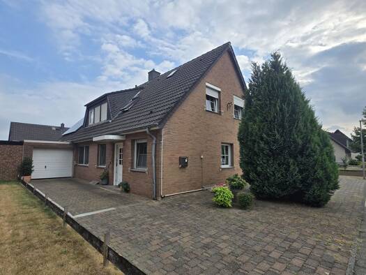 Immobilie zum Kauf 590.000 € 8 Zimmer 276 m² 591 m² Grundstück Bedburg Bedburg 50181