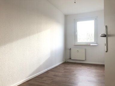 Wohnung zur Miete 339 € 3 Zimmer 58,7 m² 3. Geschoss frei ab 01.12.2024 Freiberger Str. 4 Thekla Leipzig 04349