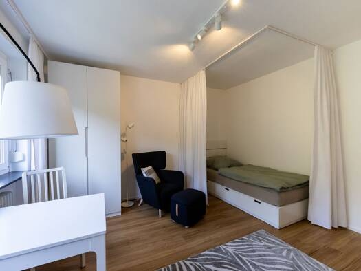 WG-Zimmer zur Miete 560 € 38 m² Geschoss 2/3 frei ab sofort Eskilstunastraße 35 Sieglitzhof Erlangen 91054