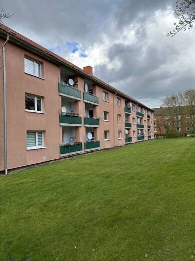 Wohnung zur Miete 465 € 3 Zimmer 64,5 m² 1. Geschoss frei ab sofort Erikstraße 31 Dannewerkschule Schleswig 24837