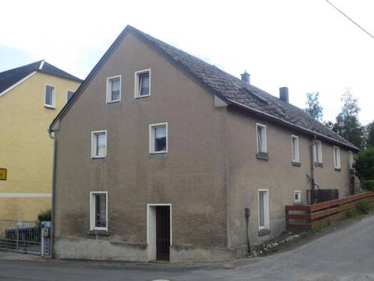 Einfamilienhaus zum Kauf 110.000 € 8 Zimmer 210 m² 682 m² Grundstück Waldkirchen Lengenfeld 08485