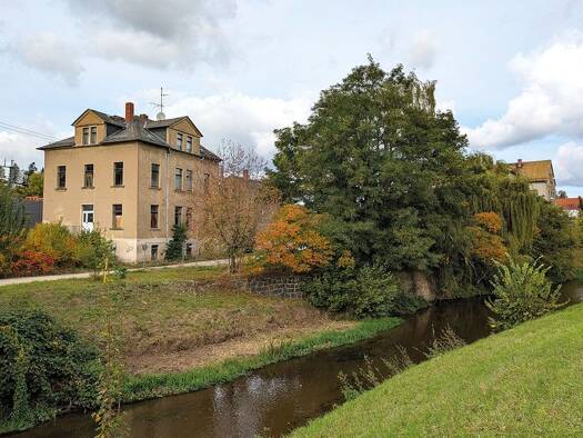Mehrfamilienhaus zum Kauf 19.000 € 6 Zimmer 213 m² 676 m² Grundstück Bahnstraße 6 Gößnitz Gößnitz 04639