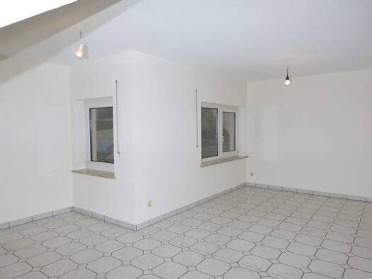 Wohnung zur Miete 650 € 3 Zimmer 93 m² frei ab 01.04.2026 Hopfengarten 5 Mühlbach Neuenstein 36286