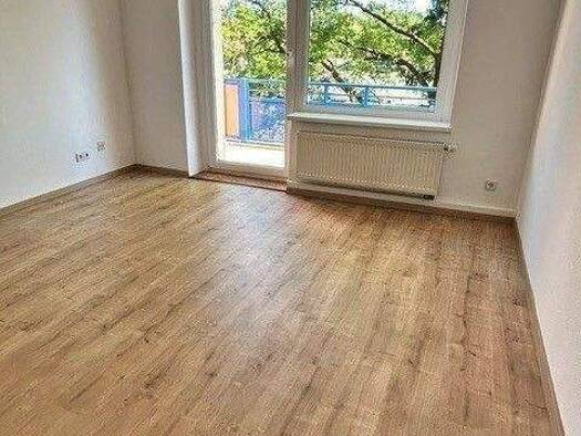 Wohnung zur Miete 355 € 2 Zimmer 49,2 m² 2. Geschoss Albrecht-Thaer-Straße 18 Reichenbrand Reichenbrand 09117