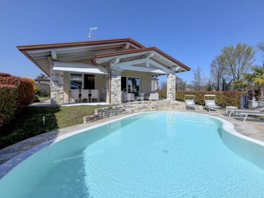 Villa zum Kauf 1.690.000 € 5 Zimmer 150,8 m² 626,7 m² Grundstück Via Magellano 1/D Sirmione 25019