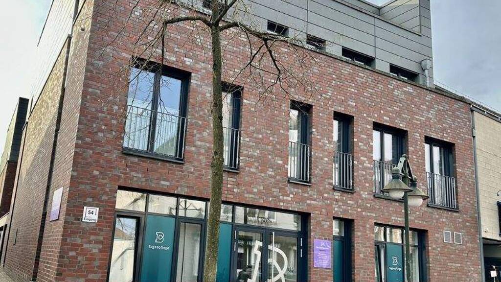 Wohnung zur Miete 762 € 2 Zimmer 72,6 m² frei ab 01.03.2026 Rotenburg Rotenburg (Wümme) 27356