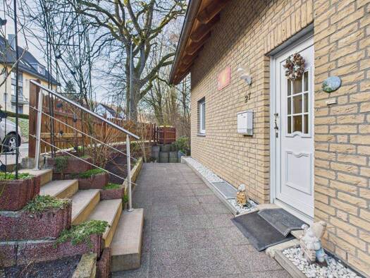 Einfamilienhaus zum Kauf 259.950 € 6 Zimmer 184 m² 369 m² Grundstück Plettenberg Plettenberg 58840