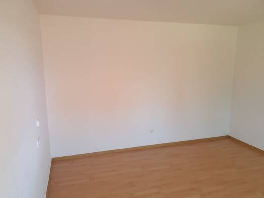 WG-Zimmer zur Miete 280 € 1 Zimmer 25 m² Geschoss 2/3 frei ab 01.05.2026 Trossingen 78647