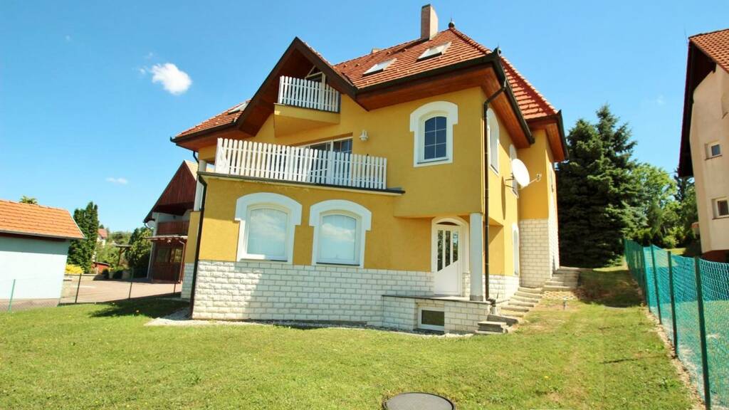 Villa zum Kauf 310.000 € 6 Zimmer 275 m² 1.187 m² Grundstück Keszthely 8360