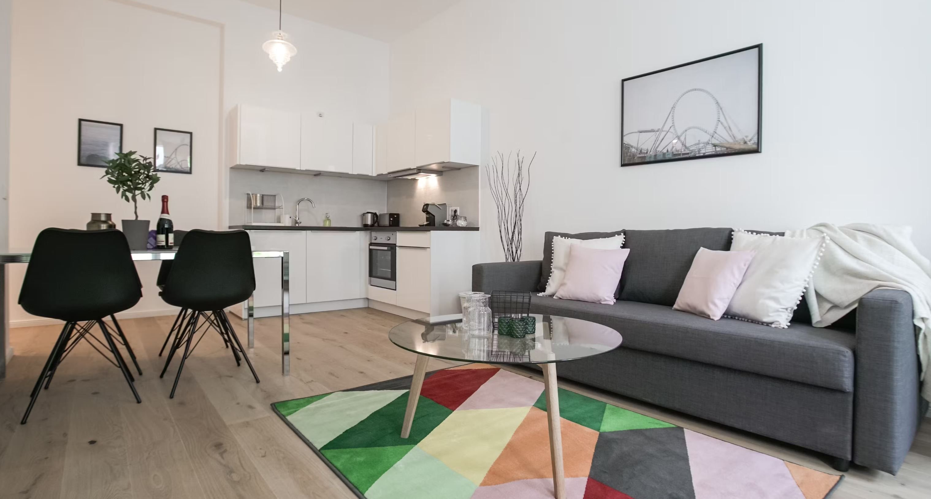 Wohnung zur Miete 896 € 2 Zimmer 56 m²<br/>Wohnfläche ab sofort<br/>Verfügbarkeit Münsterplatz Altstadt - Mitte Freiburg im Breisgau 79098