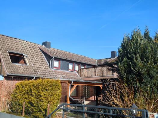 Einfamilienhaus zum Kauf 259.000 € 9 Zimmer 215 m² 659 m² Grundstück frei ab sofort Ebstorf Ebstorf 29574