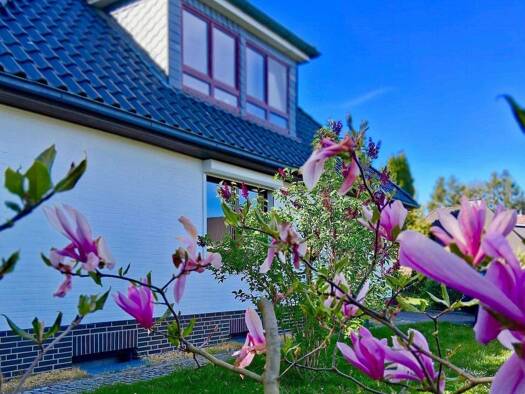 Haus zum Kauf 1.150.000 € 8 Zimmer 210 m² 995 m² Grundstück Niendorf Eimsbüttel 22453