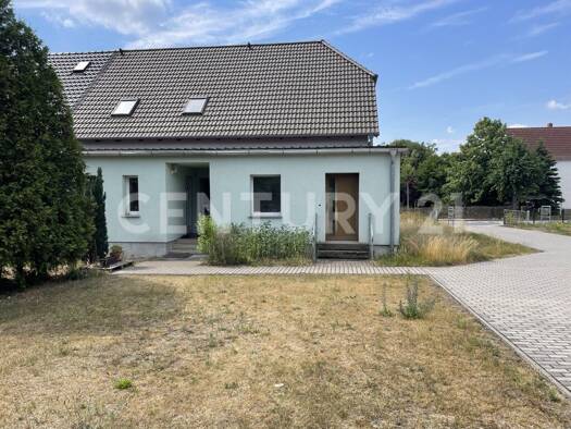 Reihenmittelhaus zum Kauf provisionsfrei 109.000 € 6,5 Zimmer 152,5 m² 600 m² Grundstück Lauchhammer 01979