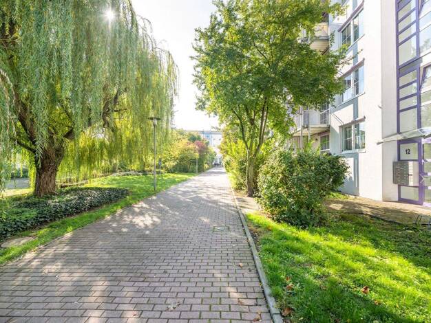 Wohnung zum Kauf provisionsfrei 62.800 € 2 Zimmer 43,1 m² 3. Geschoss Am Rebstock 12 Großkugel 06184