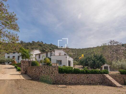 Haus zum Kauf 2.200.000 € 1.273 m² 215.635 m² Grundstück Málaga 29190