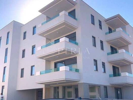 Wohnung zum Kauf 445.000 € 4 Zimmer 90 m² Geschoss 3/3 Borik, Zadar Zadar 23000