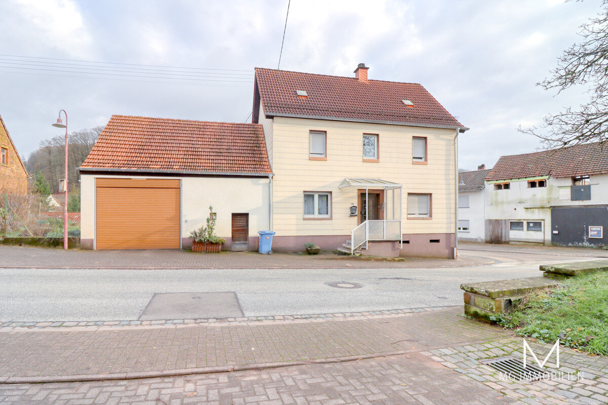 Einfamilienhaus zum Kauf 125.000 € 7 Zimmer 121 m²<br/>Wohnfläche 650 m²<br/>Grundstück Mittelbrunn 66851