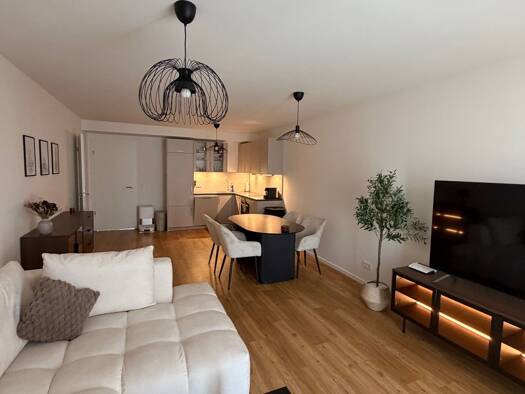 Wohnung zur Miete 1.520 € 2 Zimmer 73 m² Geschoss 2/4 frei ab sofort Bramfelder Chaussee Bramfeld Wandsbek 22177