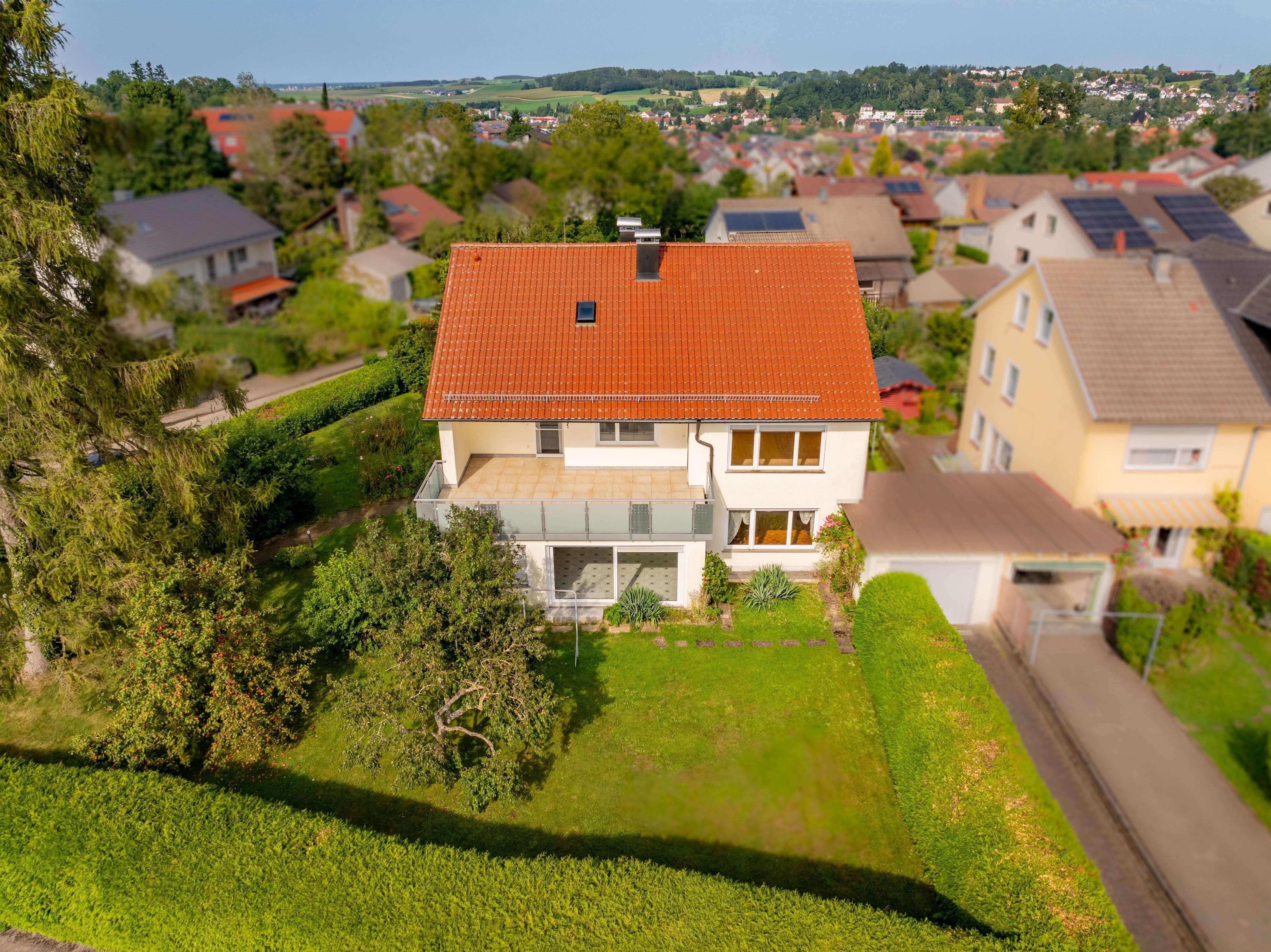 Mehrfamilienhaus zum Kauf 519.000 € 7 Zimmer 201,5 m²<br/>Wohnfläche 1.108 m²<br/>Grundstück ab sofort<br/>Verfügbarkeit Ochsenhausen Ochsenhausen 88416