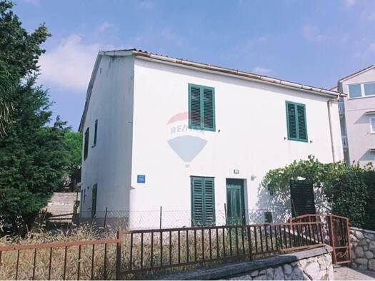 Haus zum Kauf 320.000 € 9 Zimmer 164 m² Novalja