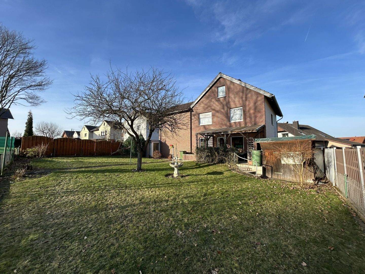 Immobilie in Borchen - Solides Einfamilienhaus mit Potenzial in ruhiger Wohnlage  in Alfen - Ideal für Ihre Ideen! - Bild 1