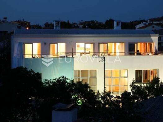 Haus zur Miete 4.000 € 5 Zimmer 280 m² Pjescana Uvala Vinkuran