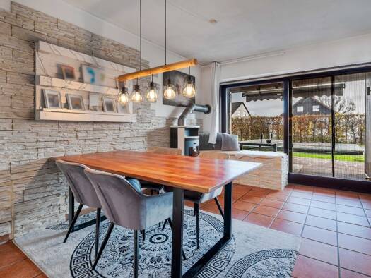 Einfamilienhaus zum Kauf 670.000 € 9 Zimmer 240 m² 738 m² Grundstück Unterbalzheim Balzheim 88481