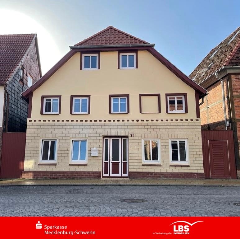 Mehrfamilienhaus zum Kauf 259.000 € 7 Zimmer 176 m²<br/>Wohnfläche 272 m²<br/>Grundstück Wittenburg Wittenburg 19243